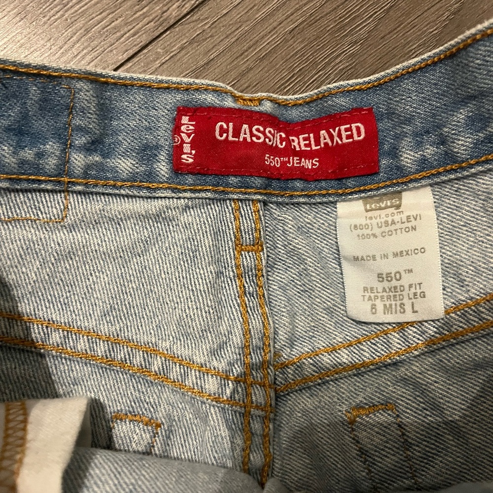 Levi High-Wasited Shorts